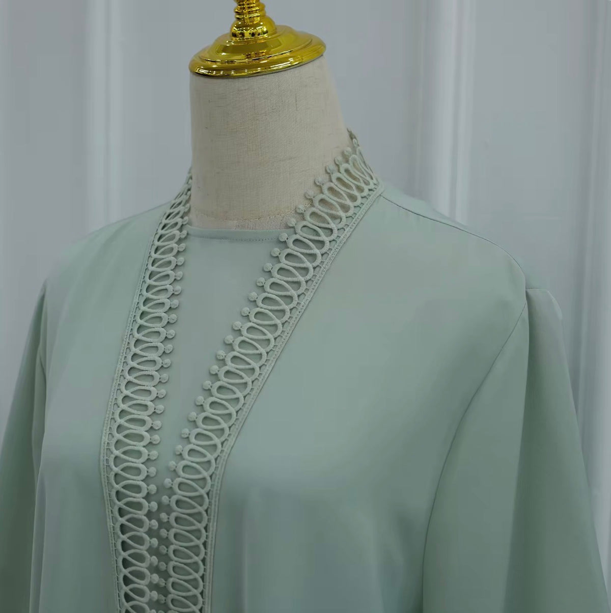Mariam Abaya 2 Piece Set in Soft Green