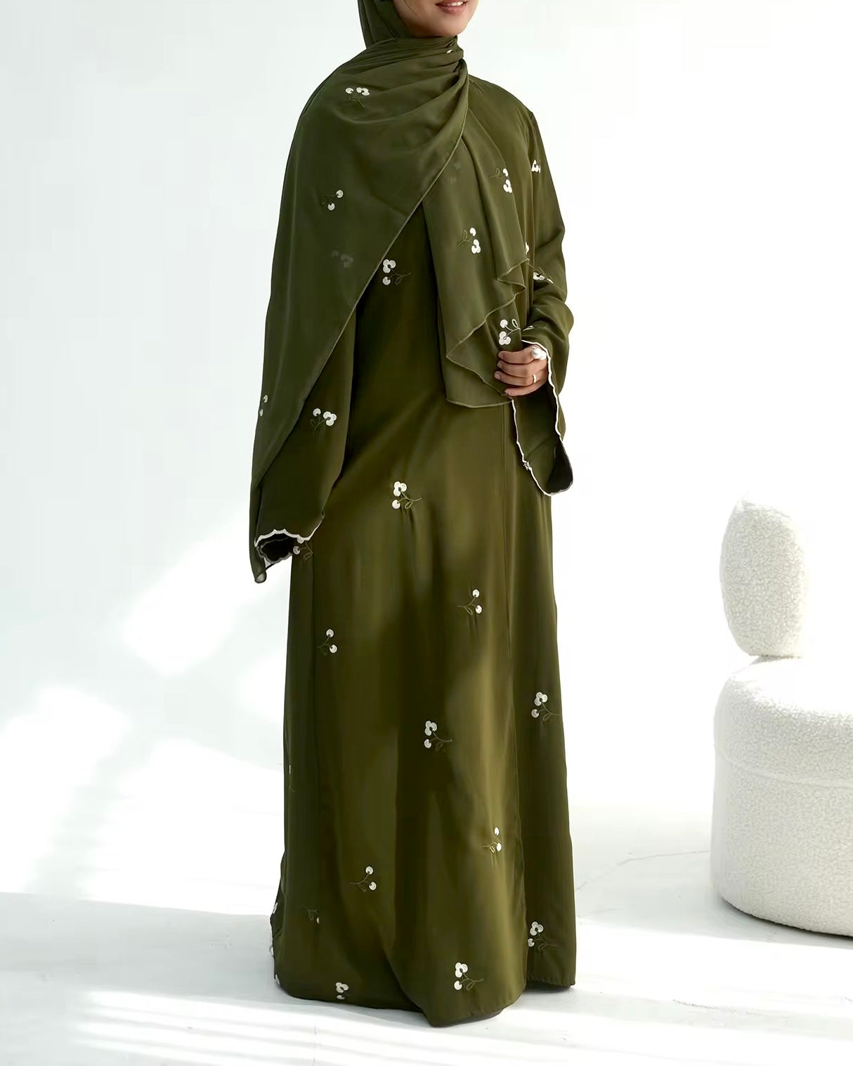 Aura Abaya and Hijab Set in Deep Emerald