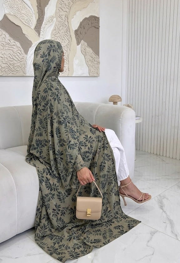 Zahri Abaya and Hijab Set in Green